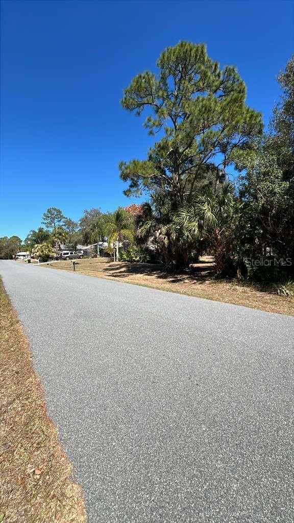 Image 2 of 3 For 3149 Weyburn Avenue Se