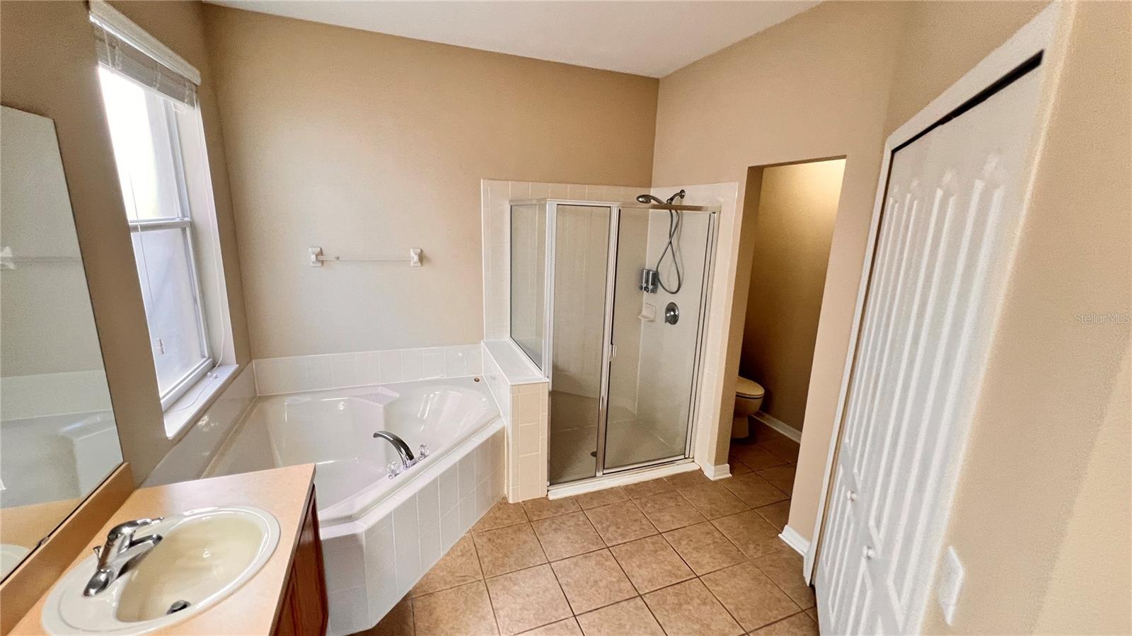 Image 26 of 34 For 9906 Shadow Creek Drive