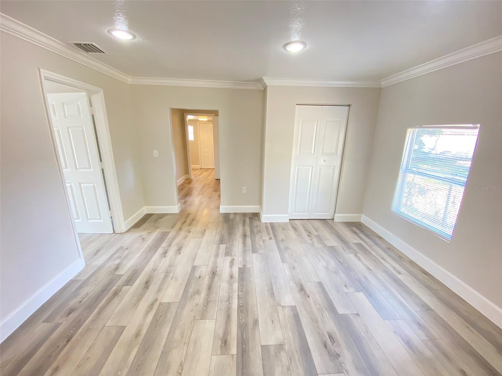 Image 11 of 22 For 812 Livingston Street A