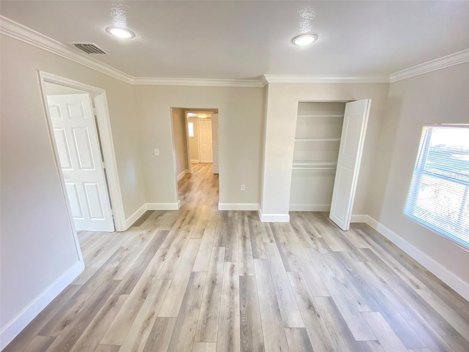 Image 12 of 22 For 812 Livingston Street A