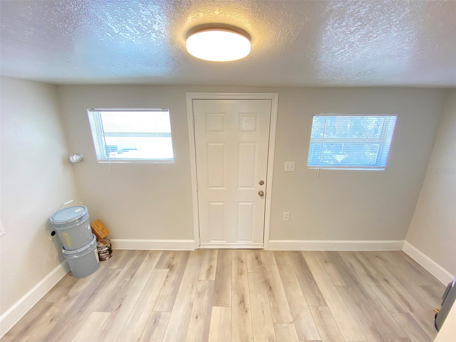 Image 20 of 22 For 812 Livingston Street A