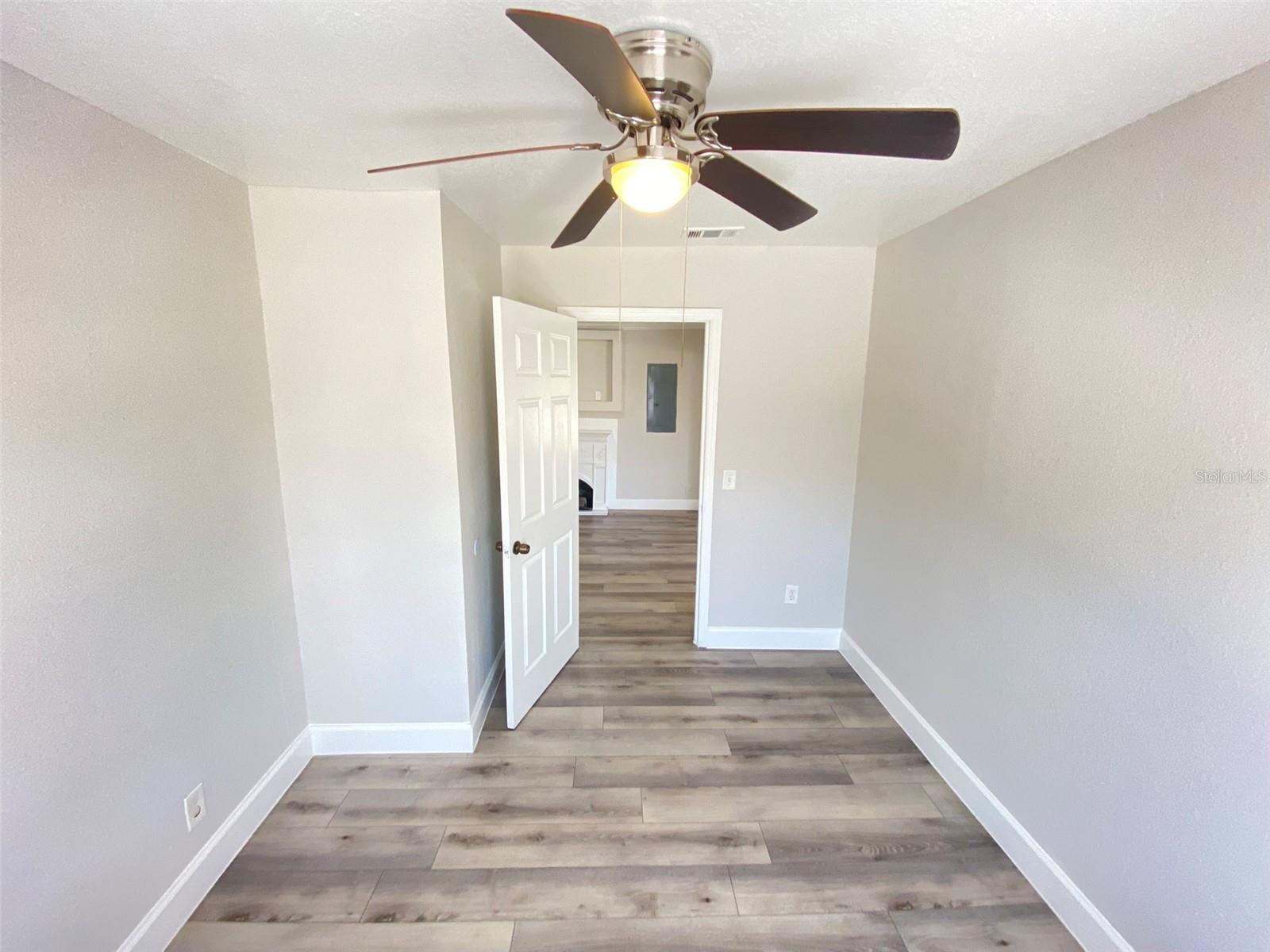 Image 8 of 22 For 812 Livingston Street A