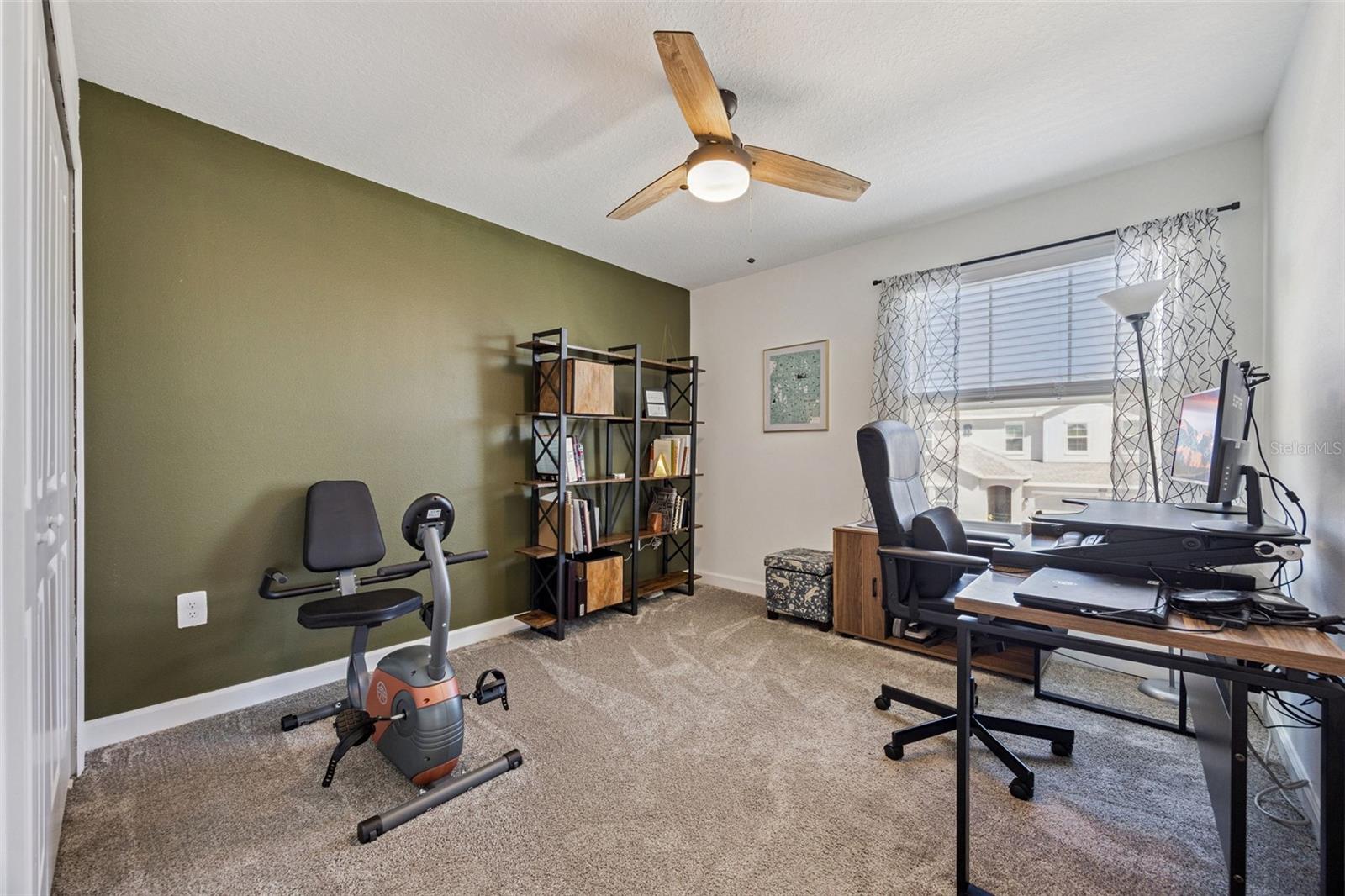 Image 18 of 52 For 11878 Language Way