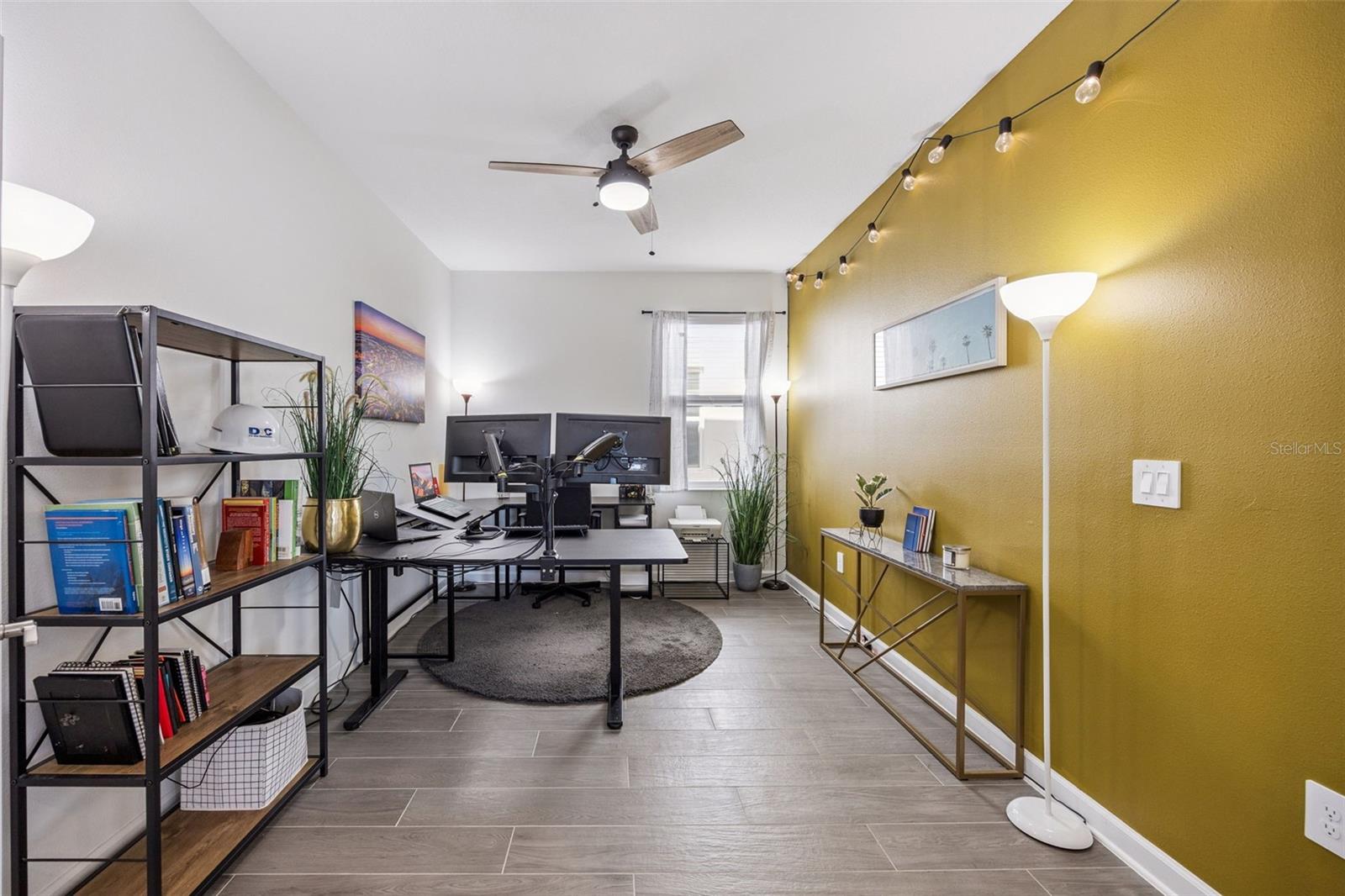 Image 22 of 52 For 11878 Language Way