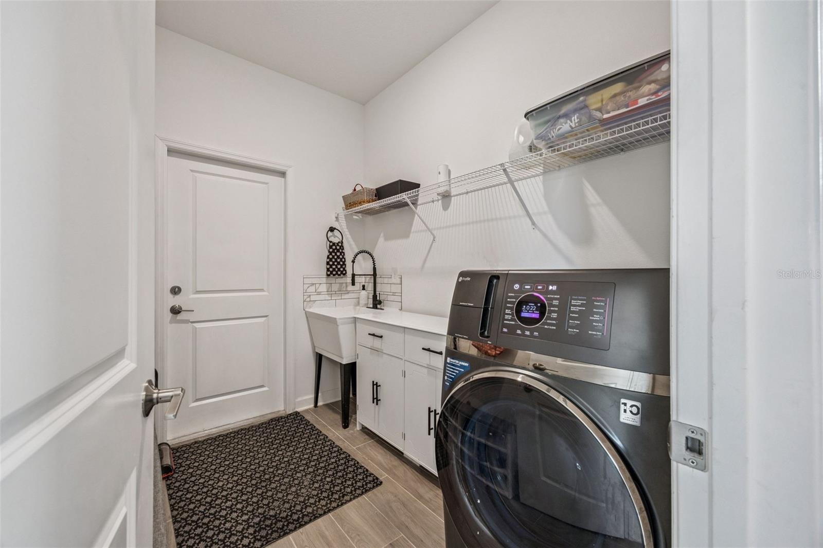 Image 25 of 52 For 11878 Language Way