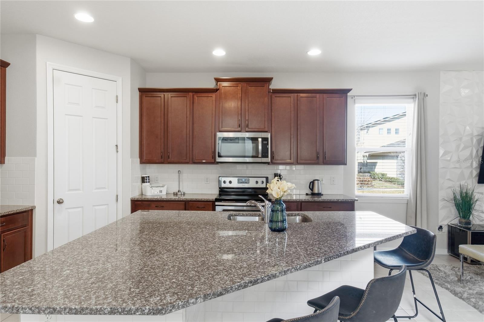 Image 10 of 55 For 9013 Egret Mills Terrace