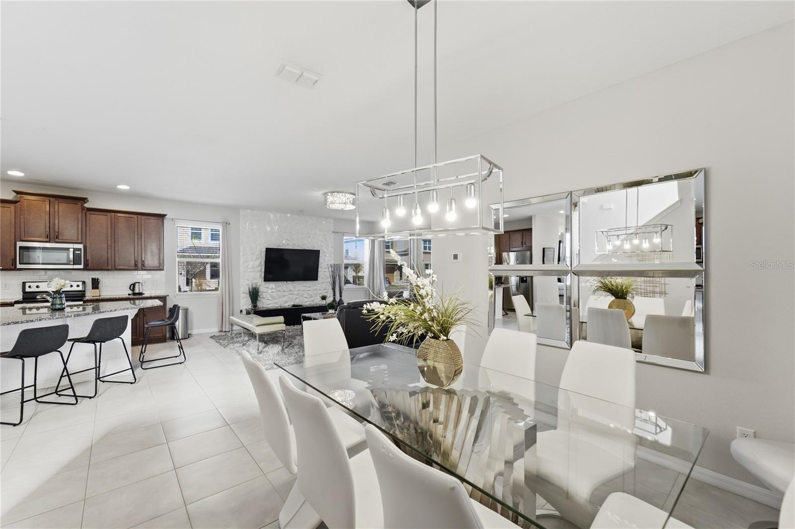 Image 4 of 55 For 9013 Egret Mills Terrace