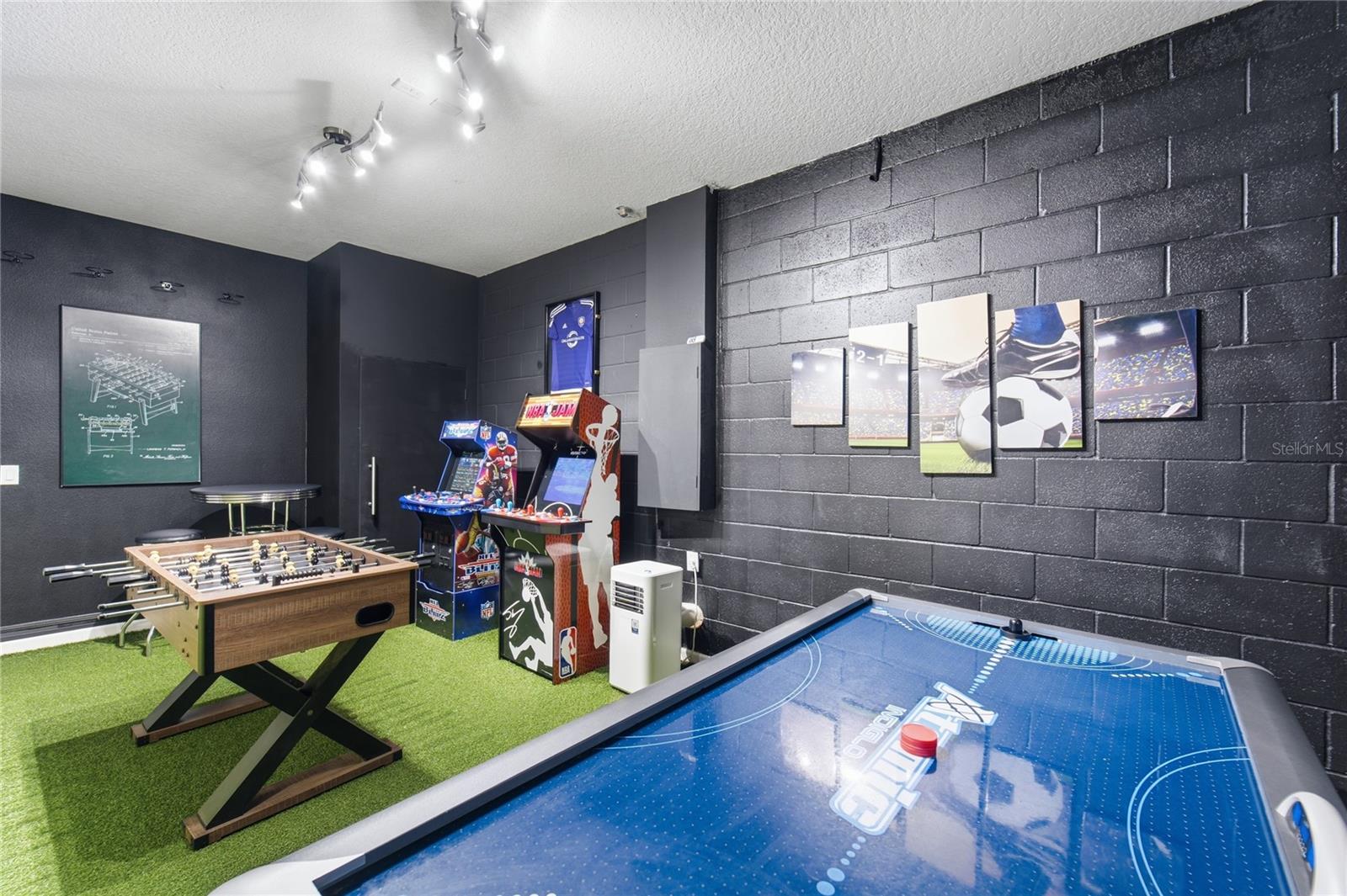 Image 46 of 55 For 9013 Egret Mills Terrace