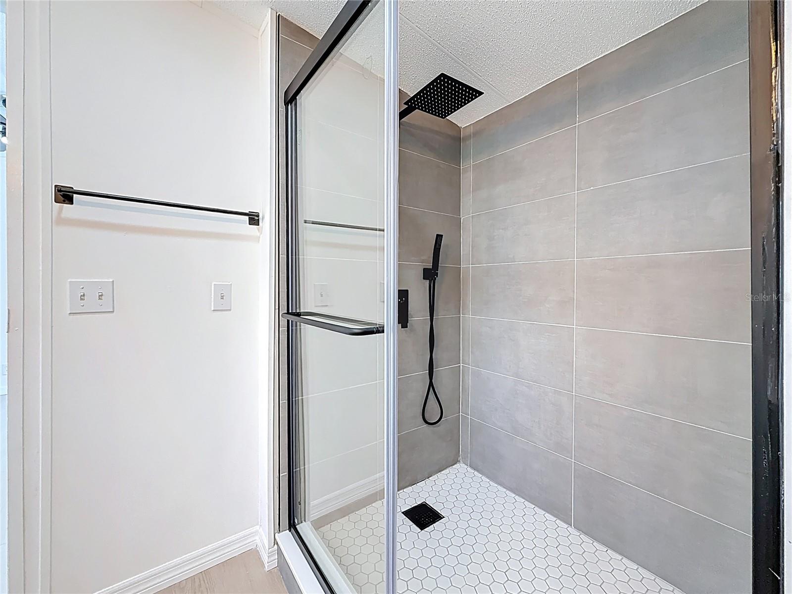 Image 18 of 62 For 9421 Costine Meadows Drive