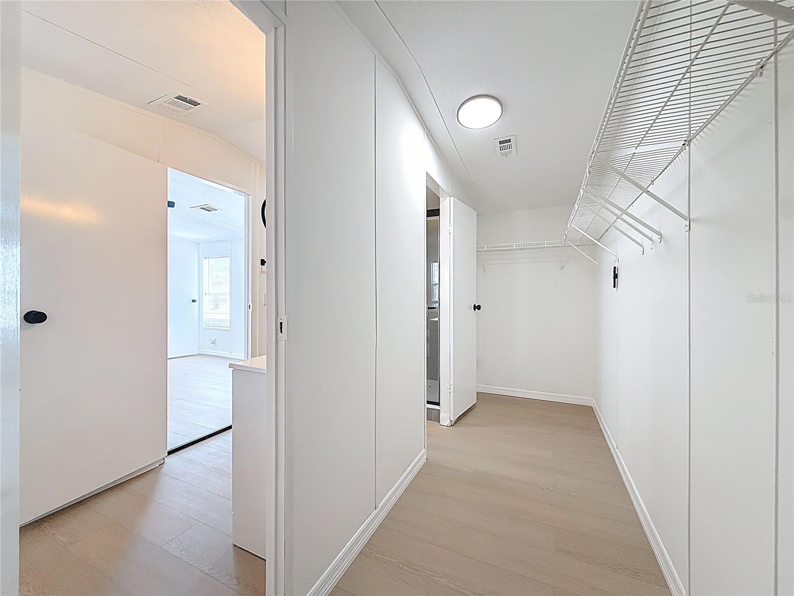 Image 23 of 62 For 9421 Costine Meadows Drive