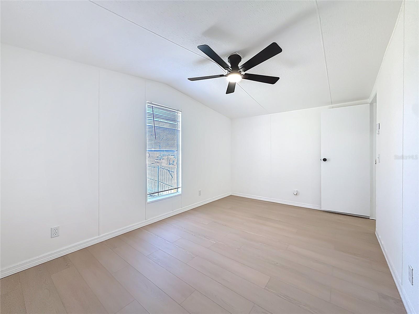 Image 26 of 62 For 9421 Costine Meadows Drive