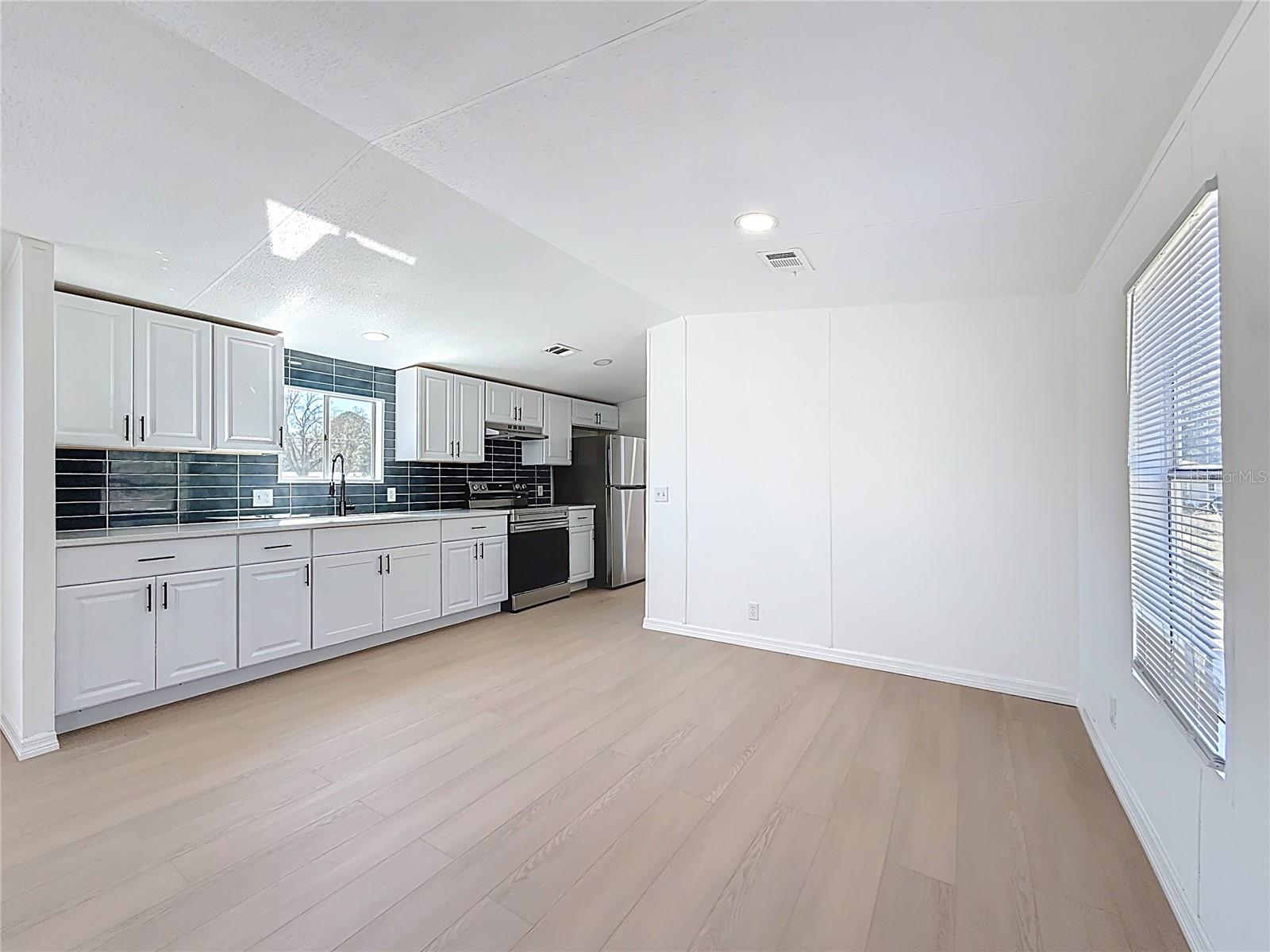 Image 4 of 62 For 9421 Costine Meadows Drive