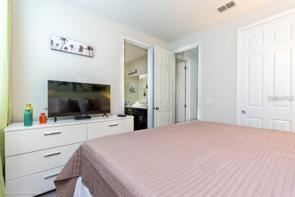 Image 37 of 60 For 9031 Pelican Cove Trace