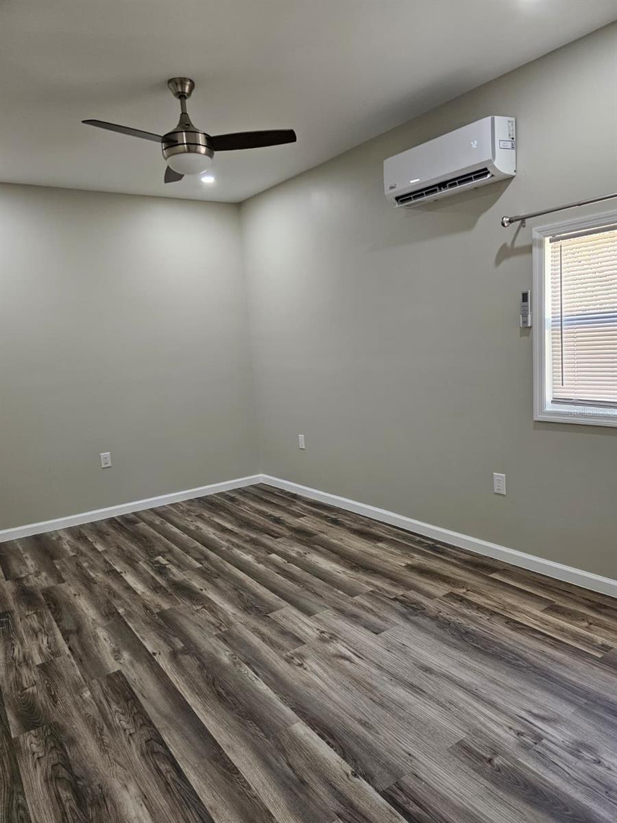 Image 9 of 15 For 20805a Sheldon Street