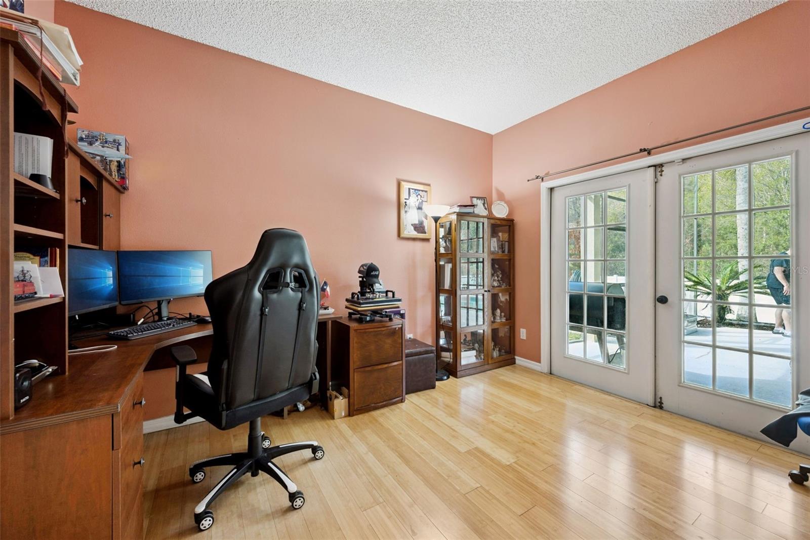 Image 21 of 33 For 1315 Falconwood Court