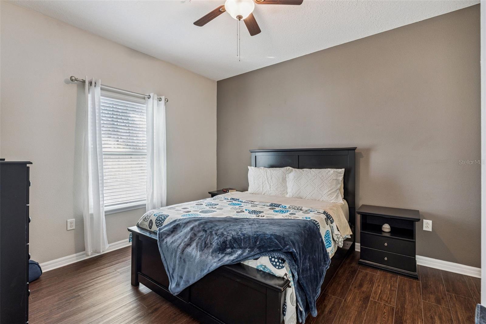 Image 22 of 50 For 3209 Wish Avenue