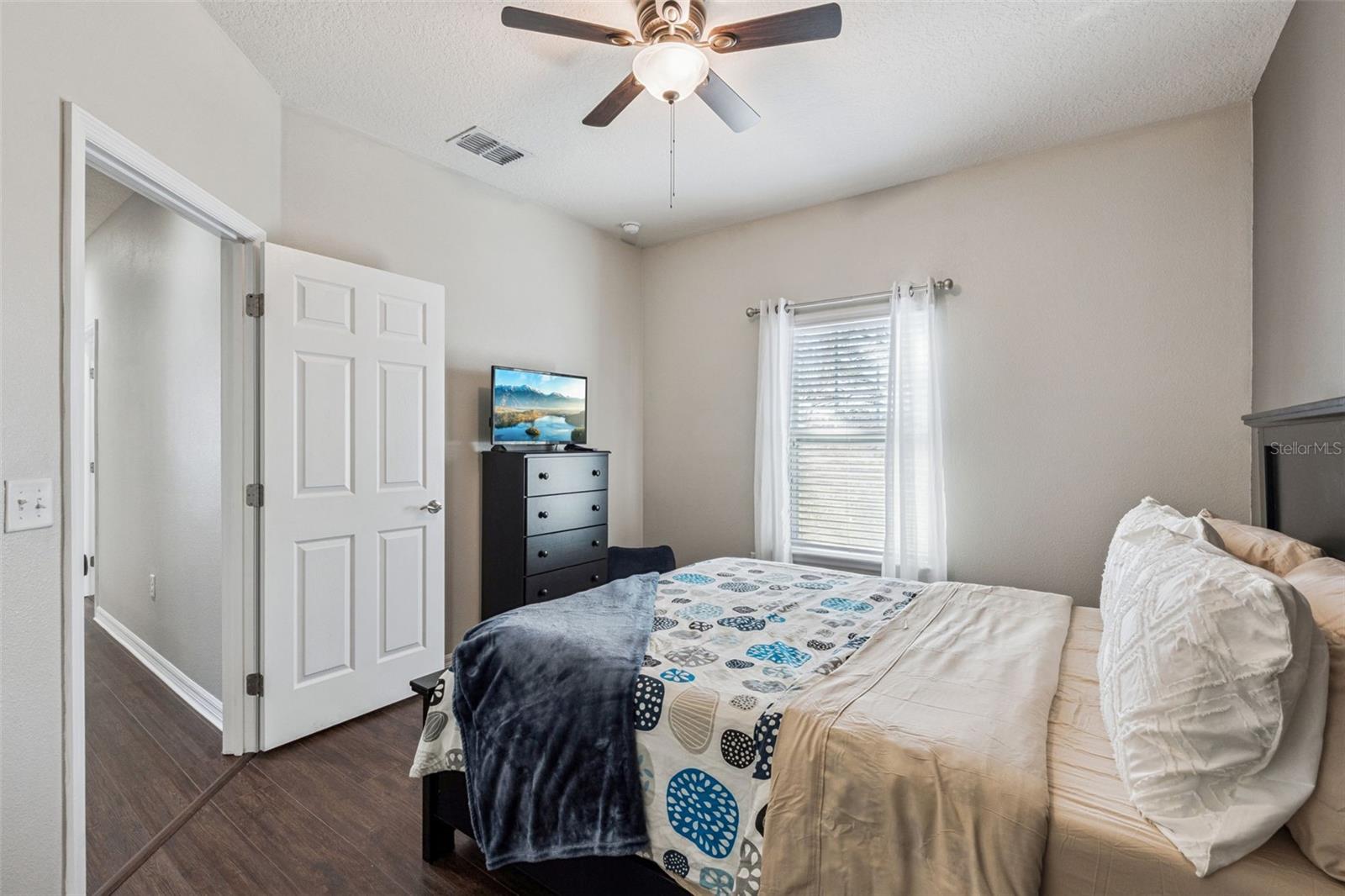 Image 24 of 50 For 3209 Wish Avenue