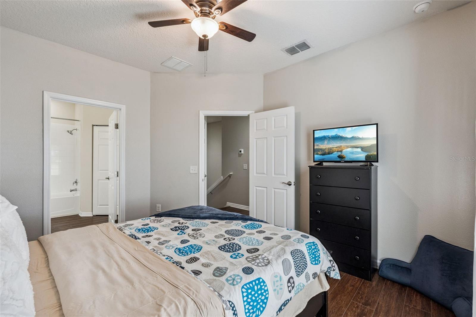 Image 25 of 50 For 3209 Wish Avenue