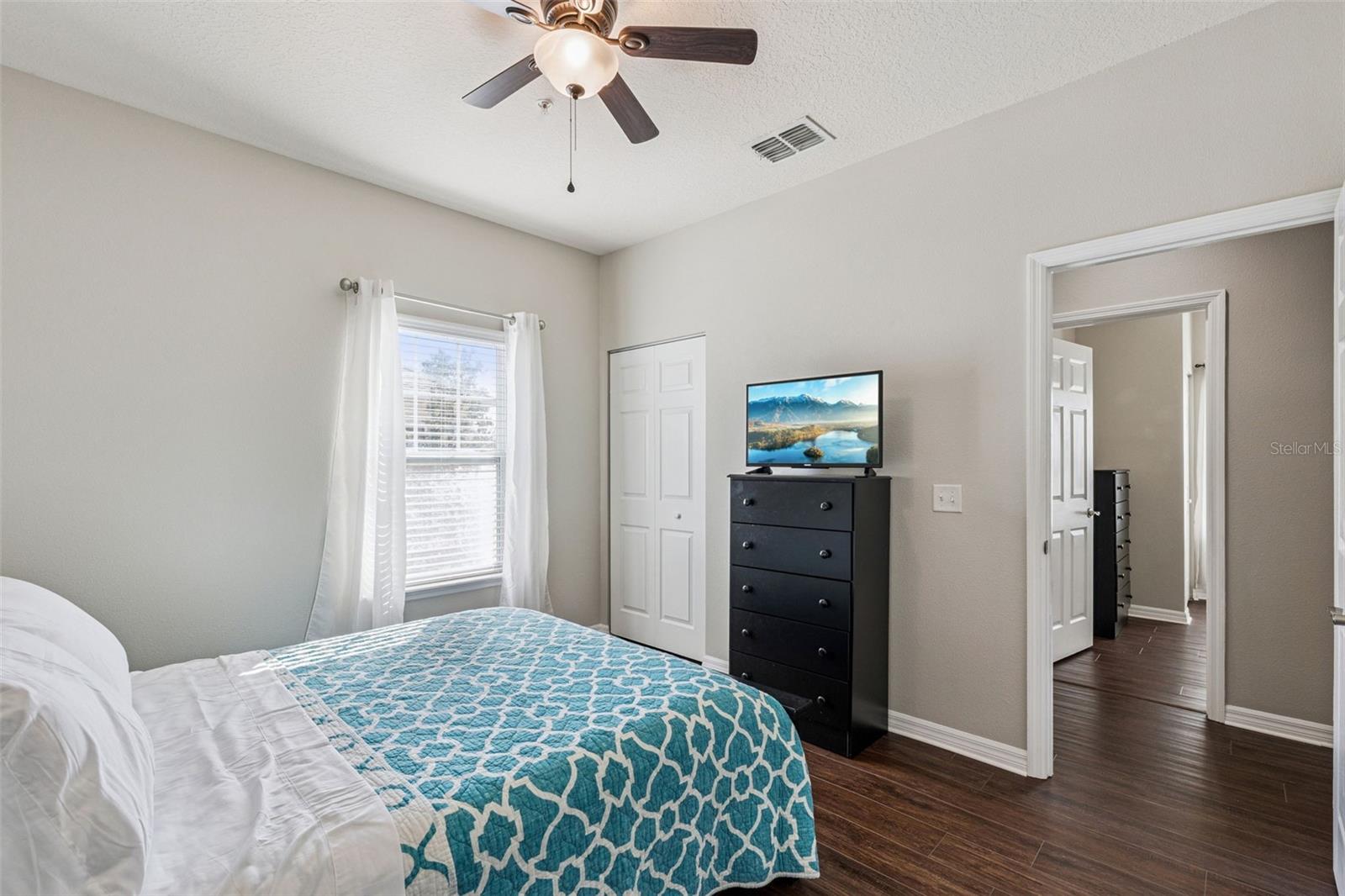 Image 28 of 50 For 3209 Wish Avenue