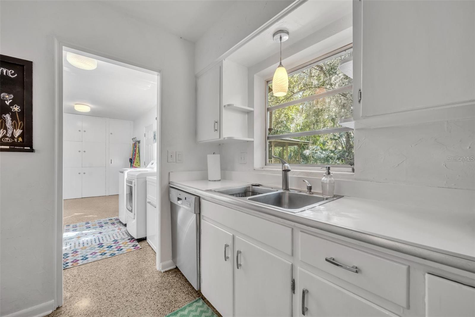 Image 13 of 32 For 1850 Whitehall Drive