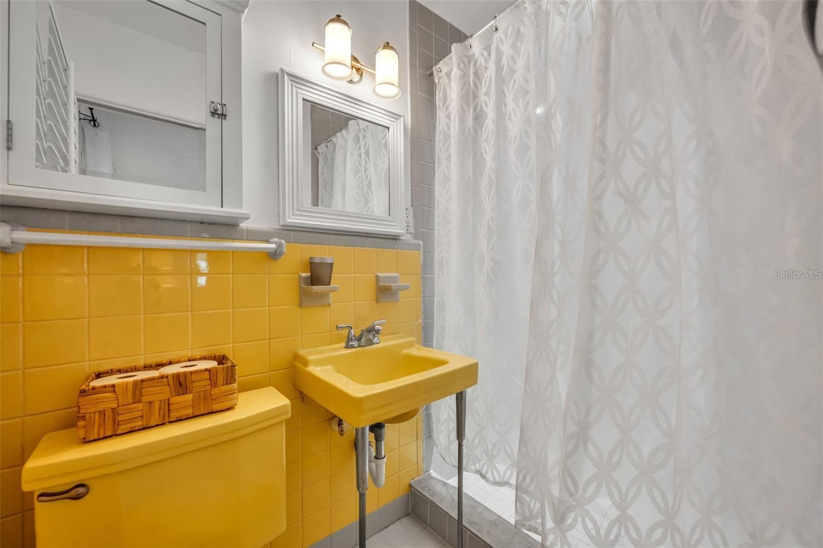 Image 19 of 32 For 1850 Whitehall Drive