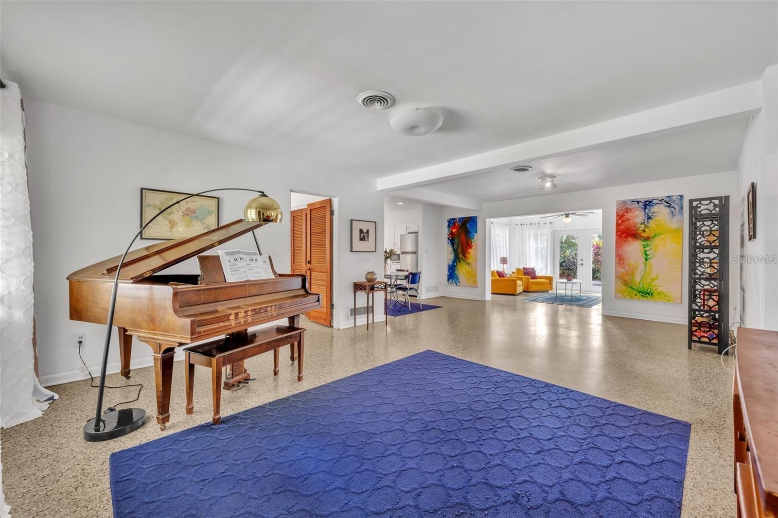 Image 3 of 32 For 1850 Whitehall Drive