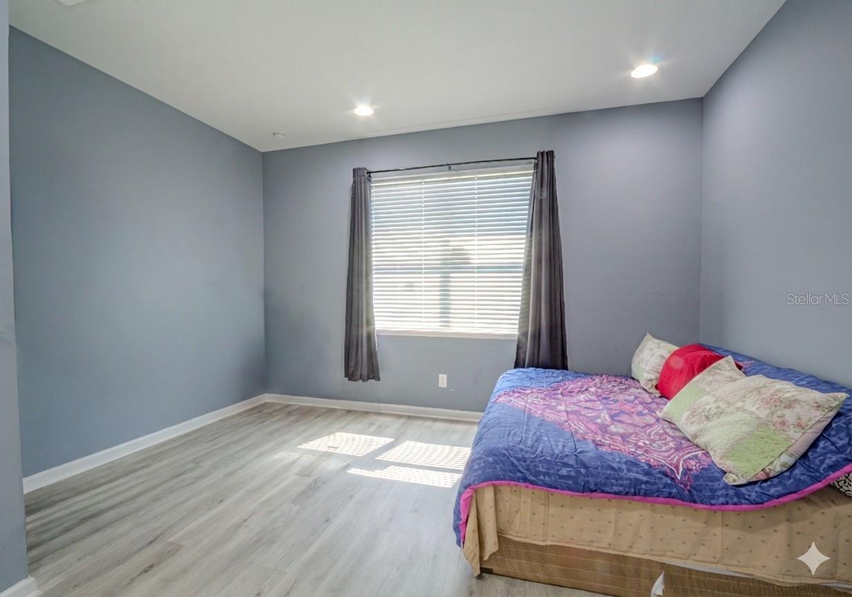 Image 14 of 26 For 762 Terrace Spring Drive