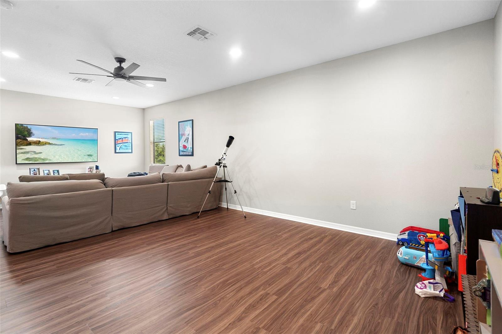 Image 32 of 60 For 12980 Holdenbury Lane