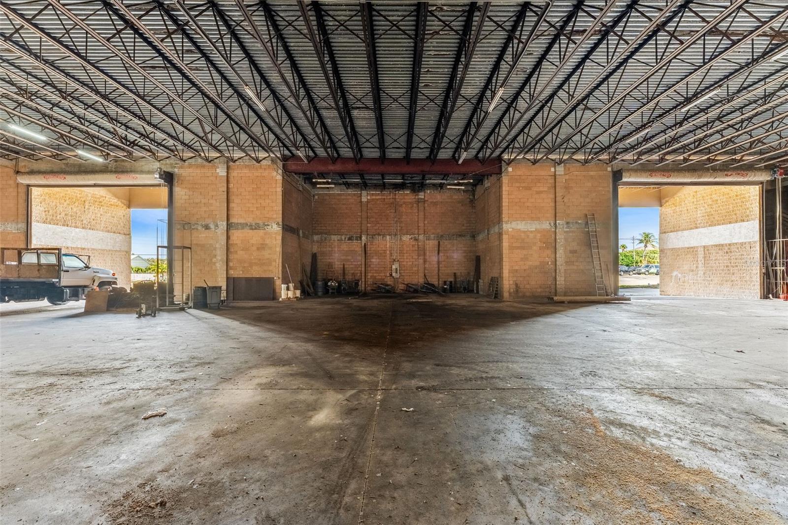 Image 15 of 38 For 1900 S. Atlantic Avenue