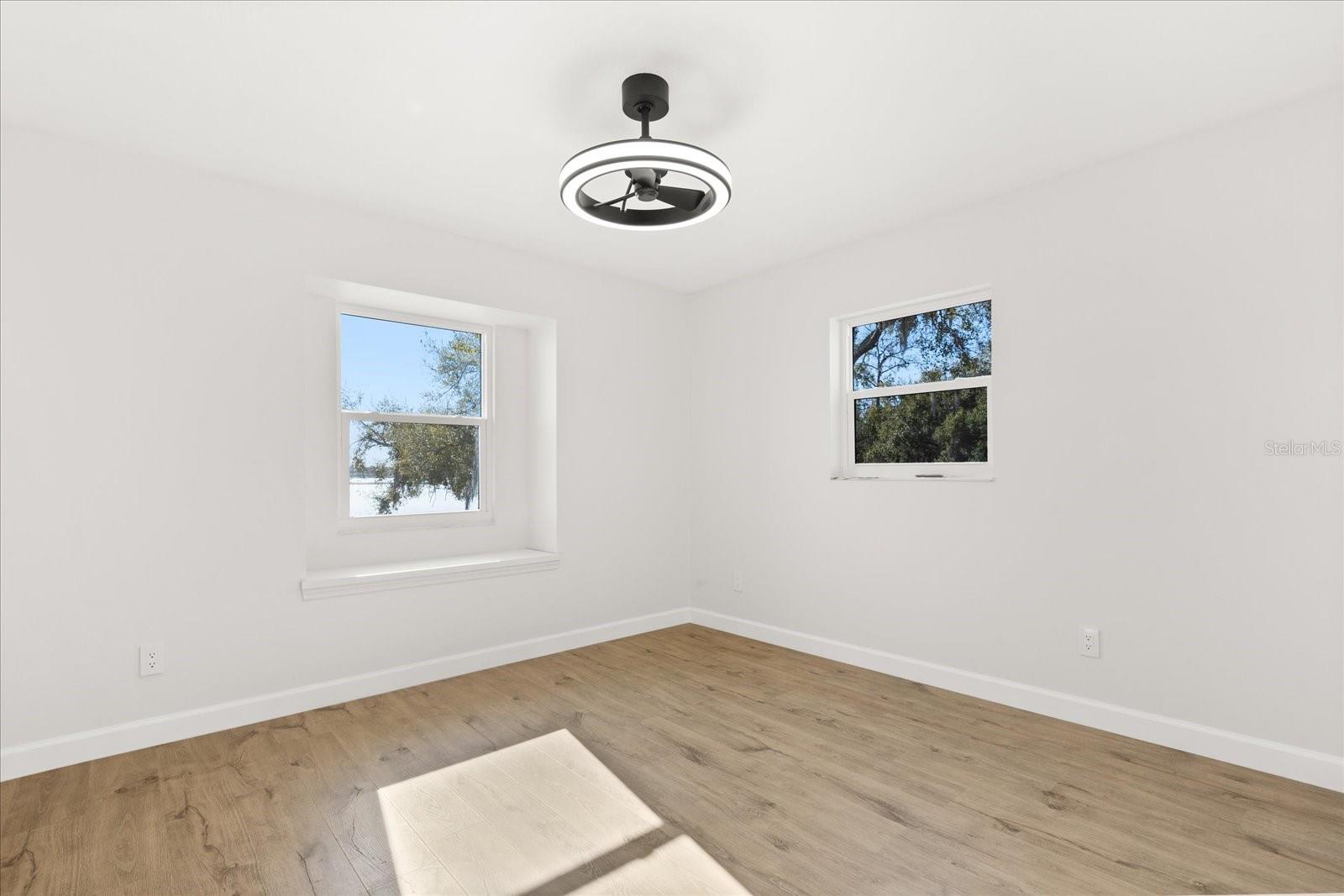 Image 28 of 47 For 9354 Lake Hickory Nut Drive