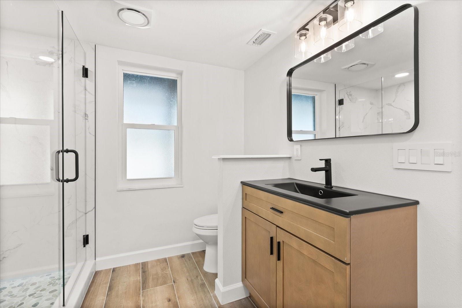 Image 31 of 47 For 9354 Lake Hickory Nut Drive