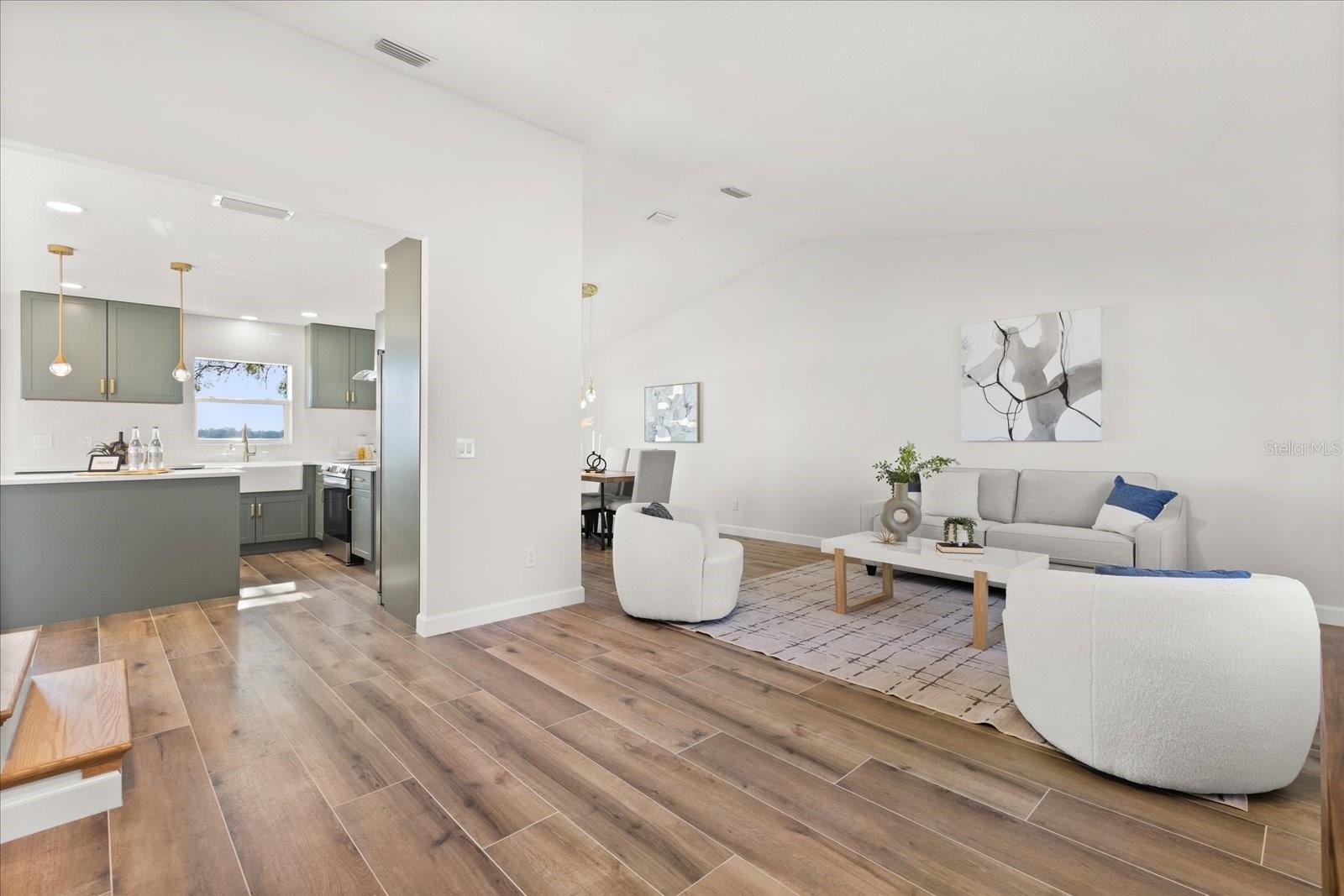 Image 6 of 47 For 9354 Lake Hickory Nut Drive