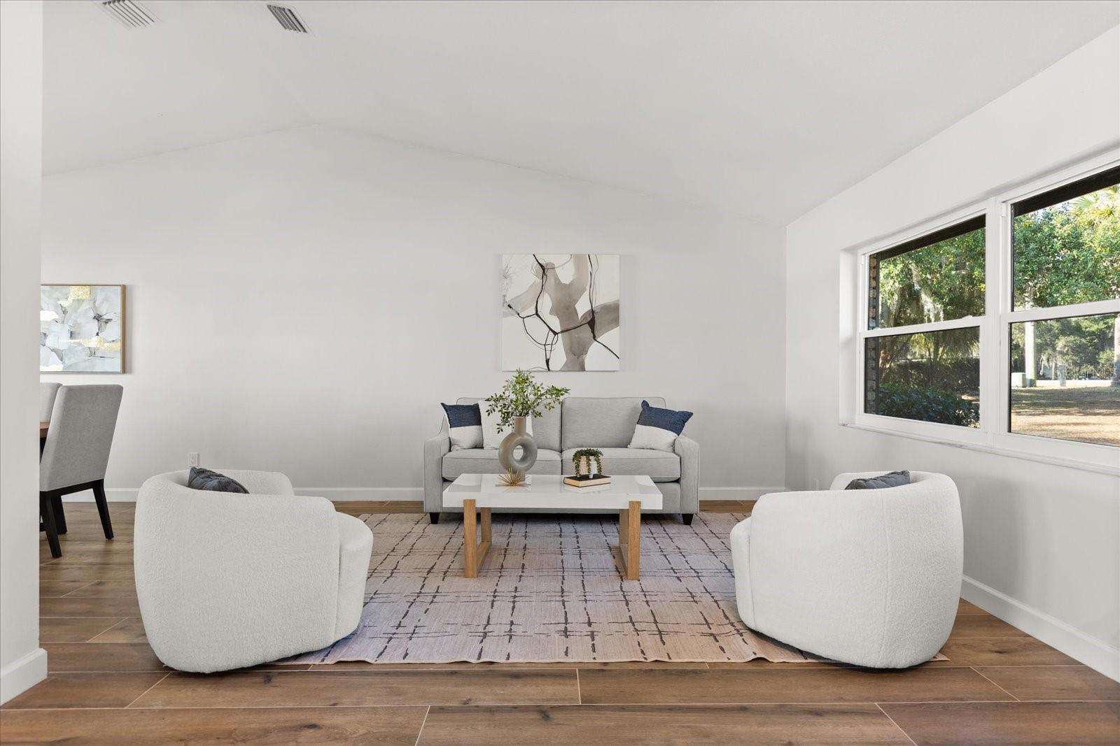 Image 8 of 47 For 9354 Lake Hickory Nut Drive