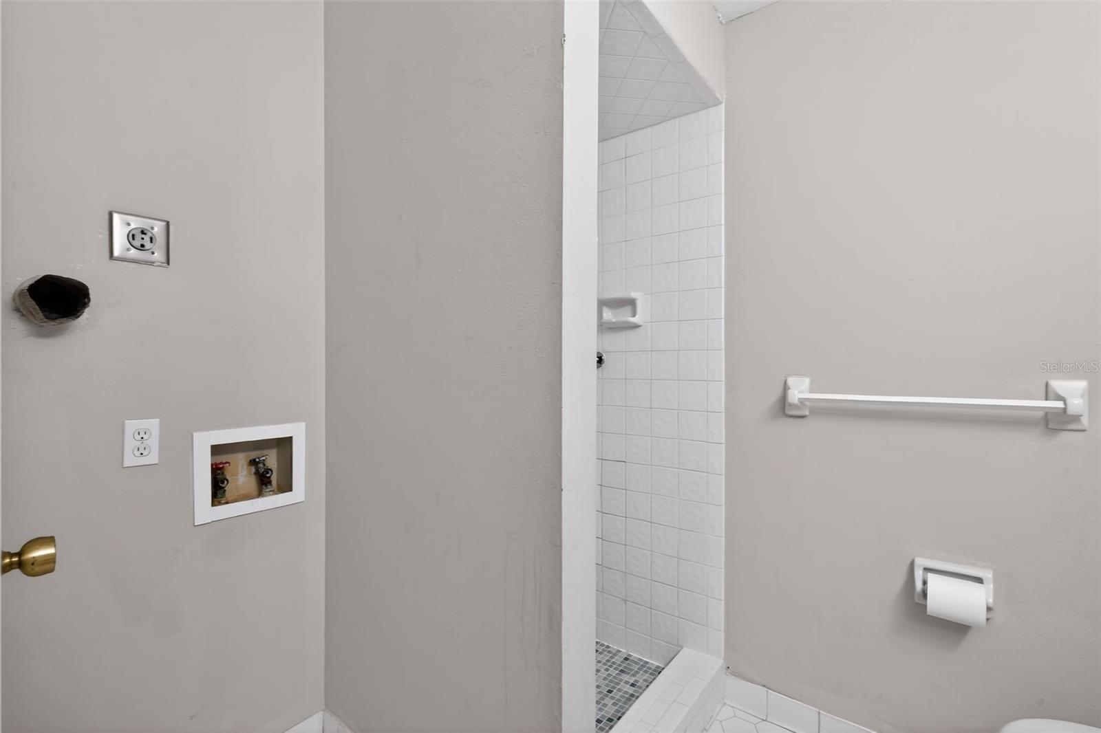 Image 18 of 26 For 6213 Candler Terrace