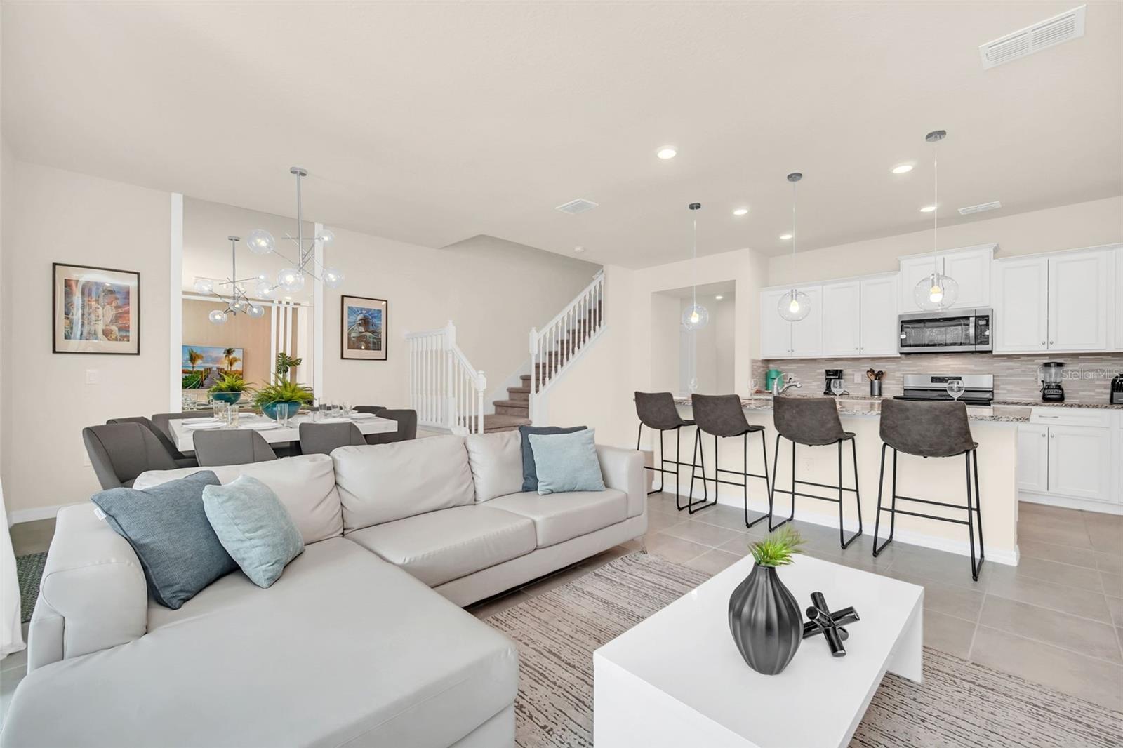 Image 21 of 65 For 7487 Oakmoss Loop