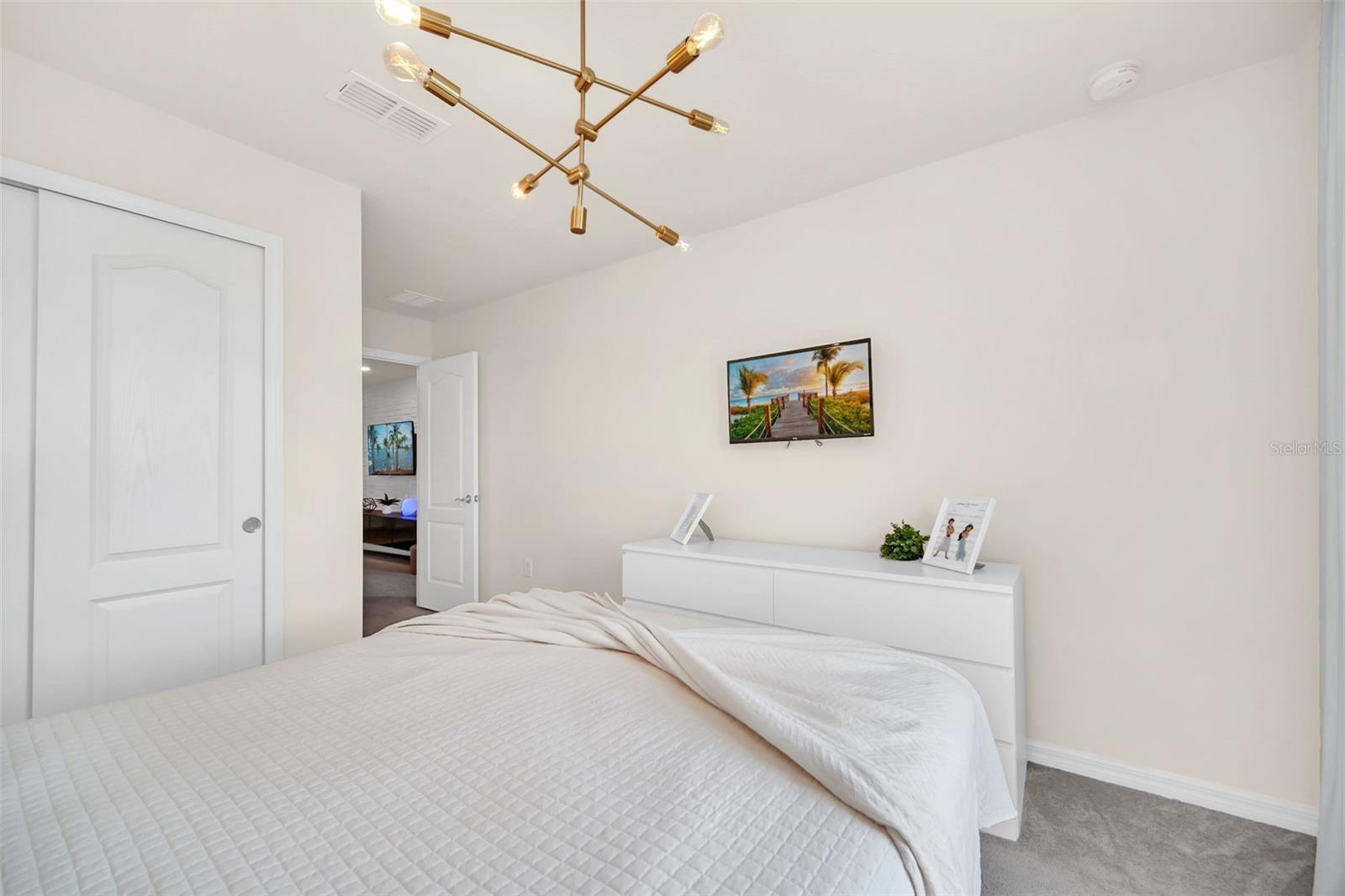 Image 35 of 65 For 7487 Oakmoss Loop