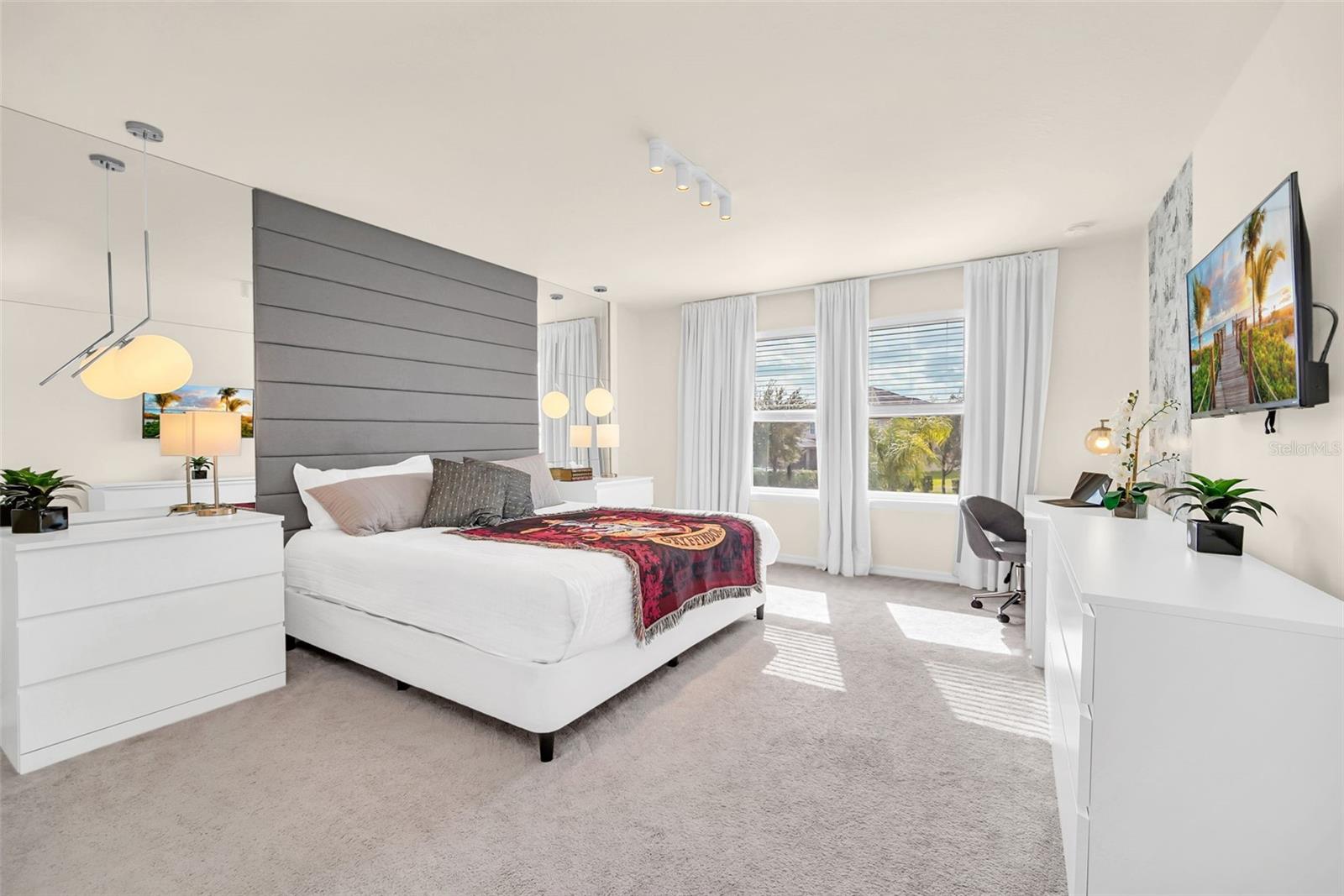 Image 37 of 65 For 7487 Oakmoss Loop