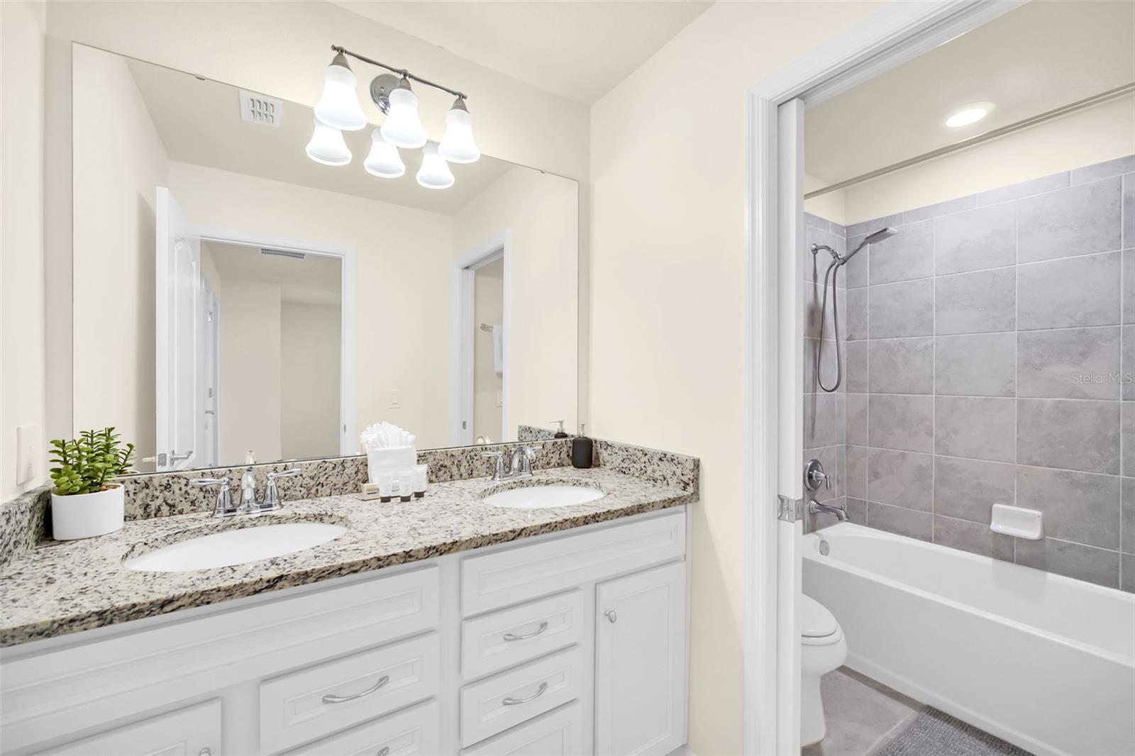 Image 44 of 65 For 7487 Oakmoss Loop