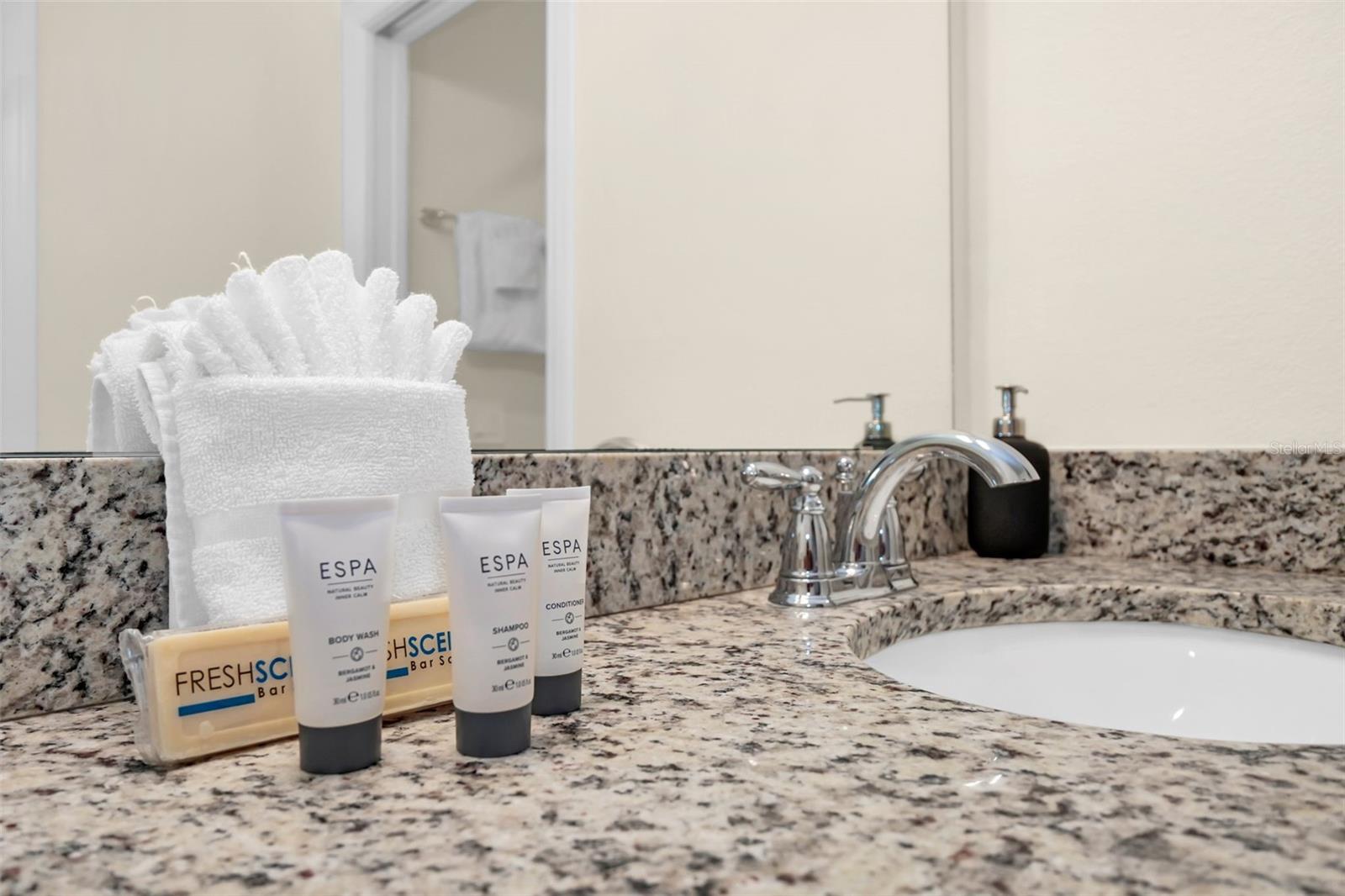 Image 45 of 65 For 7487 Oakmoss Loop