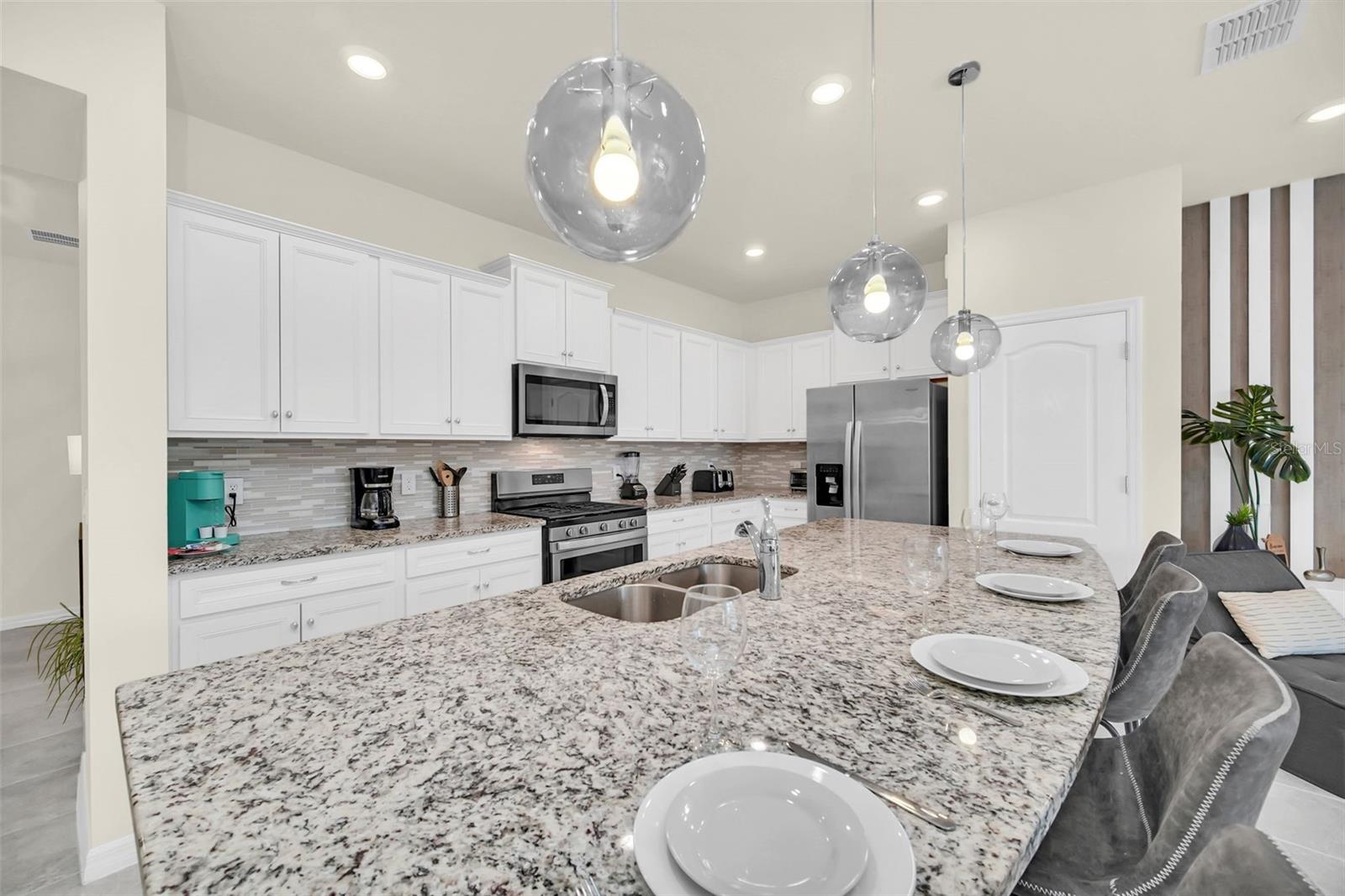 Image 8 of 65 For 7487 Oakmoss Loop