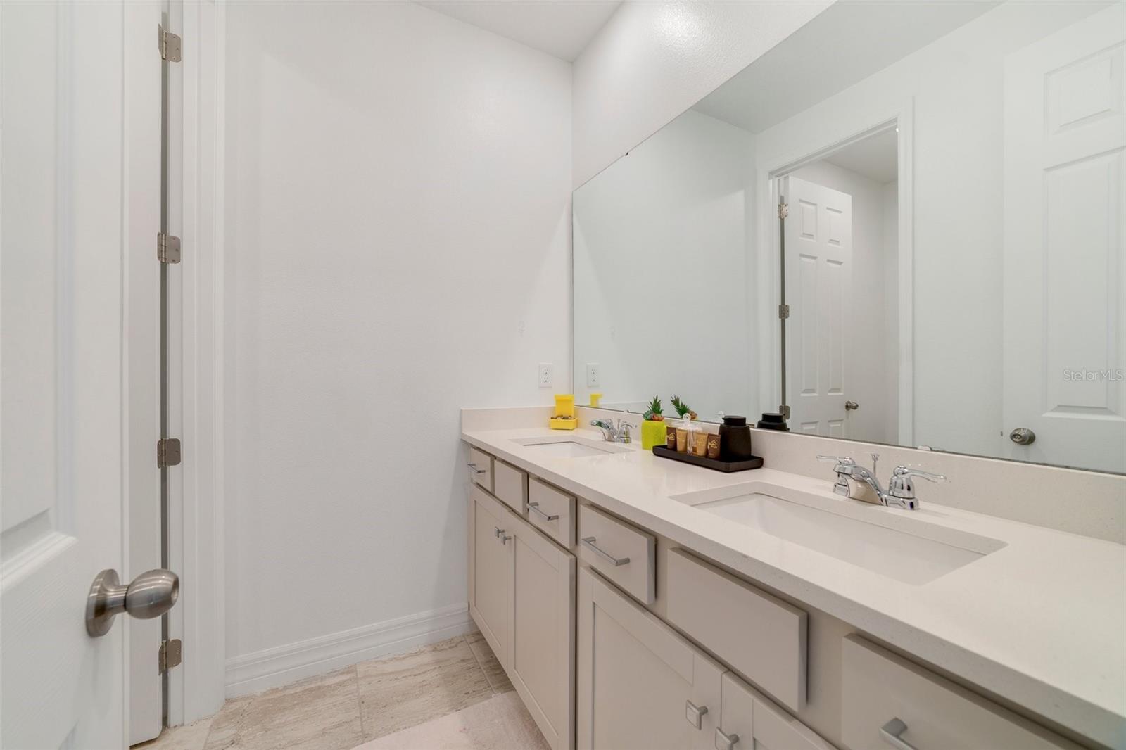 Image 10 of 37 For 2224 Celebration Boulevard