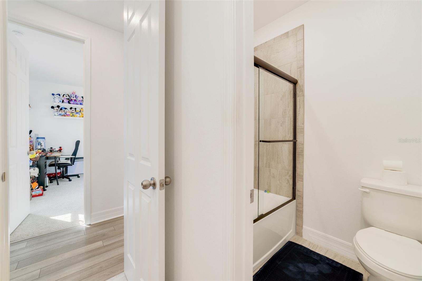 Image 11 of 37 For 2224 Celebration Boulevard