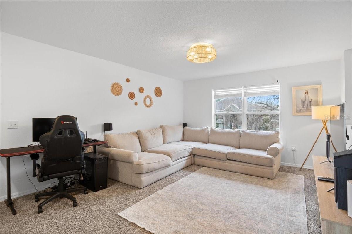 Image 14 of 32 For 673 Red Pepper Loop