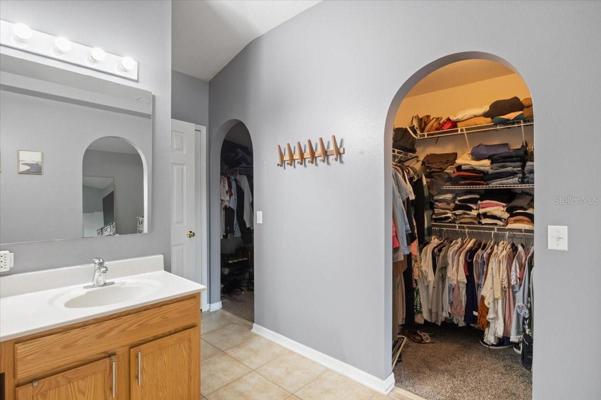 Image 19 of 32 For 673 Red Pepper Loop