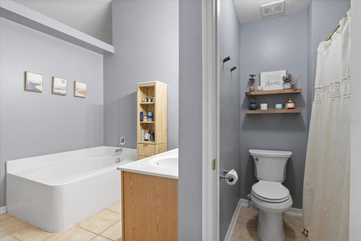 Image 20 of 32 For 673 Red Pepper Loop