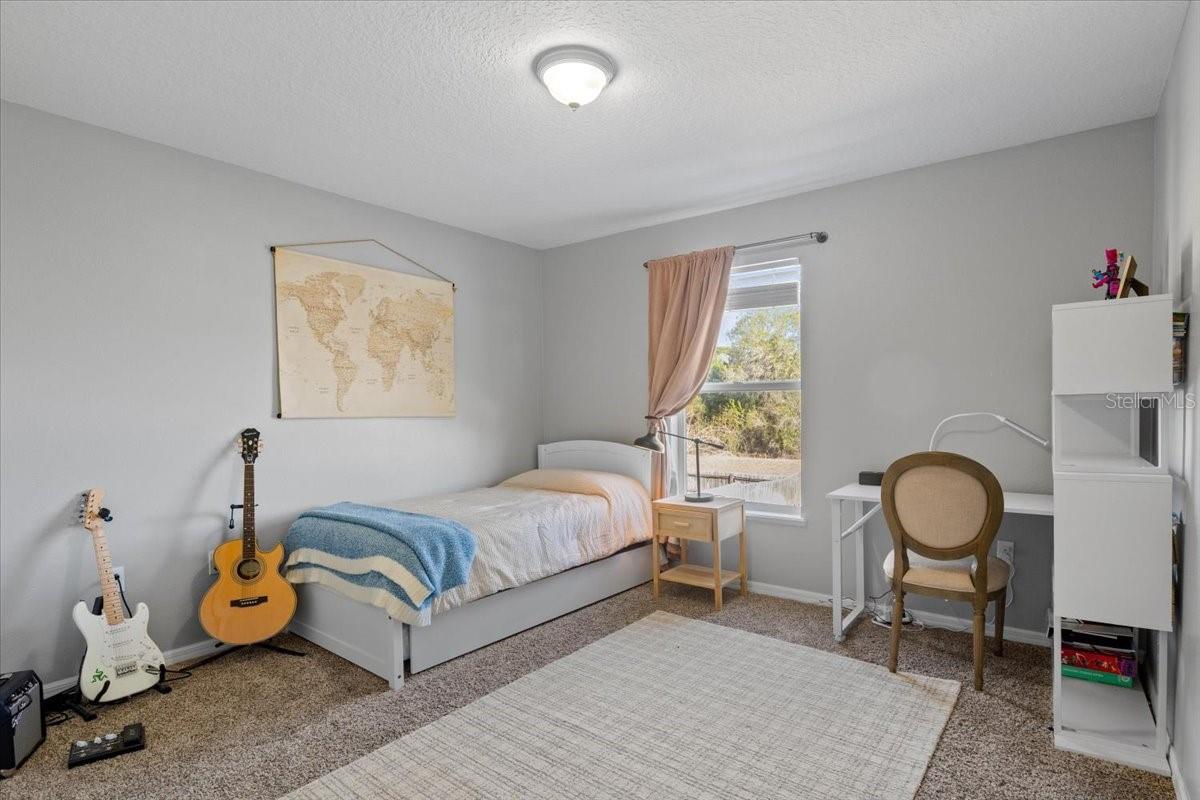 Image 21 of 32 For 673 Red Pepper Loop