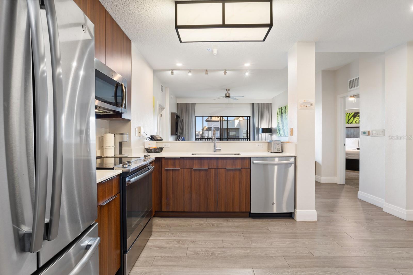 Image 12 of 59 For 14501 Grove Resort Avenue 2714