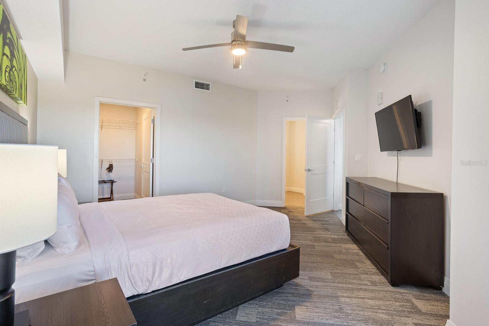Image 17 of 59 For 14501 Grove Resort Avenue 2714