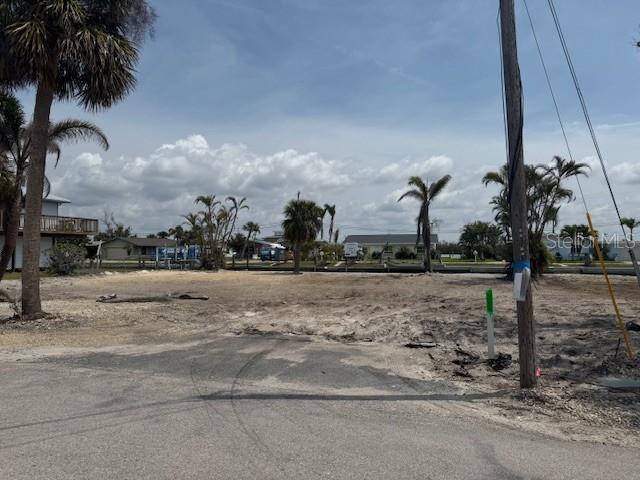 Image 6 of 21 For 1275 Holiday Drive