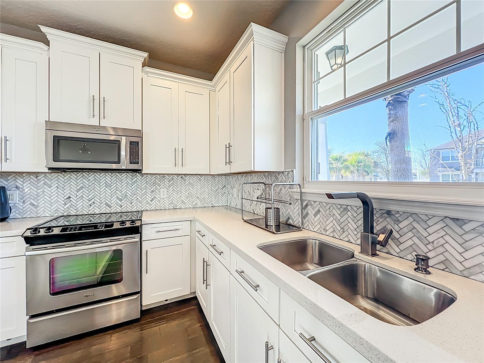 Image 14 of 66 For 4760 Silver Birch Way